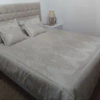 تخت و پاتختی بهمراه آینه و کنسول