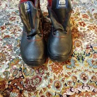 یک  عدد کفش کار نو برای فروش