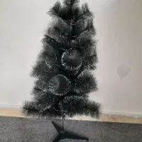 درخت کریسمس نیمه برفی