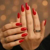 کاشت ناخن و تمامی خدمات زیبایی و آموزش کلیه لاین