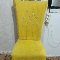 دو عدد صندلی