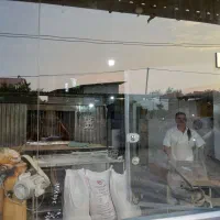 یک واحدنانوایی به متراژ۱۲۰بفروش میرسد