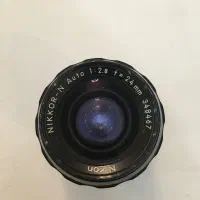 لنز نیکون