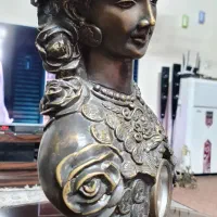 مجسمه ملکه فرانسه برنز ۶۰در۴۰