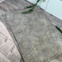 حوله دست و روبالشتی مخمل