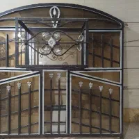 پنجره آهنی باجاکولری وشیشه رفلکس