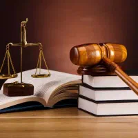 وکیل و مشاور حقوقی گروهی از وکلای استان خوزستان