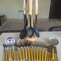 سرویس غذاخوری زرد