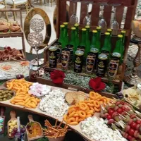 چیدمان میز خوشمزه و بار و بارمن حرفه ای و شیک