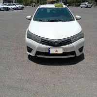 تاکسی کرولا ۲۰۱۵