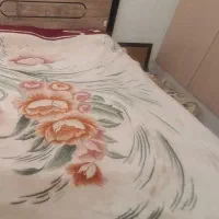 تخت به همراه تشک