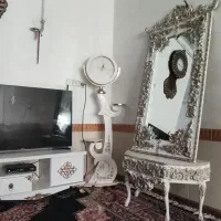 ست آینه و ساعت و زیر تلویزیون