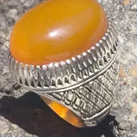 انگشتر عقیق عسلی یمانی