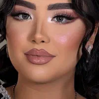 آرایش  تخصصی عروس خانمها