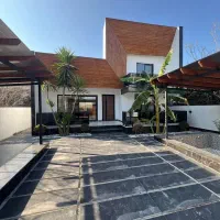 ویلا طرح دوبلکس با نمای خاص و مد روز