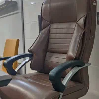 صندلی اداری قهوه ای