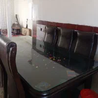 میز نهارخوری و زیر تلویزیونی