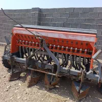 ادوات کشاورزی کابین تراکتور با دستگاه ردیف کار