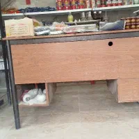 یک عدد میز برای مغازه به فروش می‌رسدباقیمت مناسب