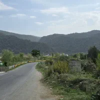 ۳۰۰ متر شهرکی یالبندان