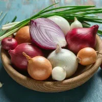 سبزی و پیاز داغ