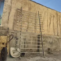 نردبان آهنی بزرگ