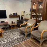 مبل و میز ناهارخوری با صندلی