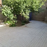 همکف-حیاط-دار