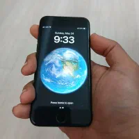 آیفون se 2020
