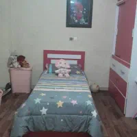 تخت نوجوان اصلا استفاده نشده همراه با دشک