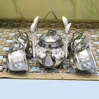 قوری و فنجان