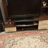 میز تلویزیون در حد نو