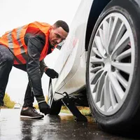 پنچرگیری و تعویض لنت سیار (شبانه روزی) انواع لنت