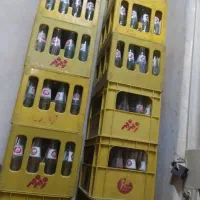 جعبه وشیشه نوشابه