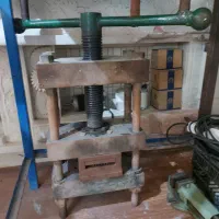 گیره تزریق پلاستیک دستی