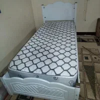 تخت و تشک سالم و نو
