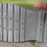 کفش بچه گانه