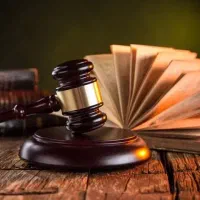 وکیل پایه یک دادگستری
