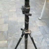 سه پایه آنتن وایر لس و دوربین