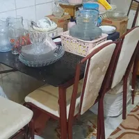 میز ناهار خوری و ظروف