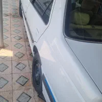 یک گلگیر رنگ شرکتی تمیز