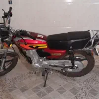 یک دستگاه موتور سیکلت مدل۴۰۳سالم کم کار