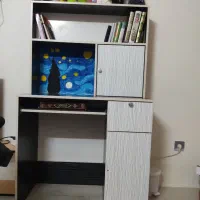 میز تحریر کتابخانه
