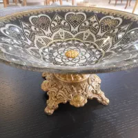 ظرف پایه دار