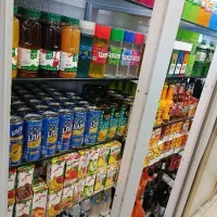 فروشنده خانم در هایپر مارکت نیازمندیم