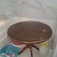 میز ناهار خوری گرد