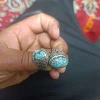 دوعدد فیروزه