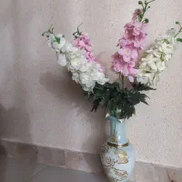 گلدان و مجسمه
