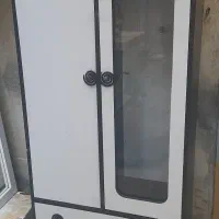 کمدبچه و آینه قدی