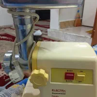 با سلام یک چرخ گوشت ژاپنی قوی سالم